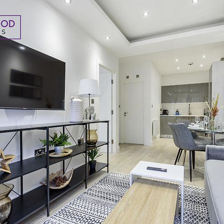 1 Bed 1 Bath Town Center Apartments For Corporates & Contractors, Wifi, Netflix And Parking On Selected Units By Redwood Stays Aldershot Esterno foto