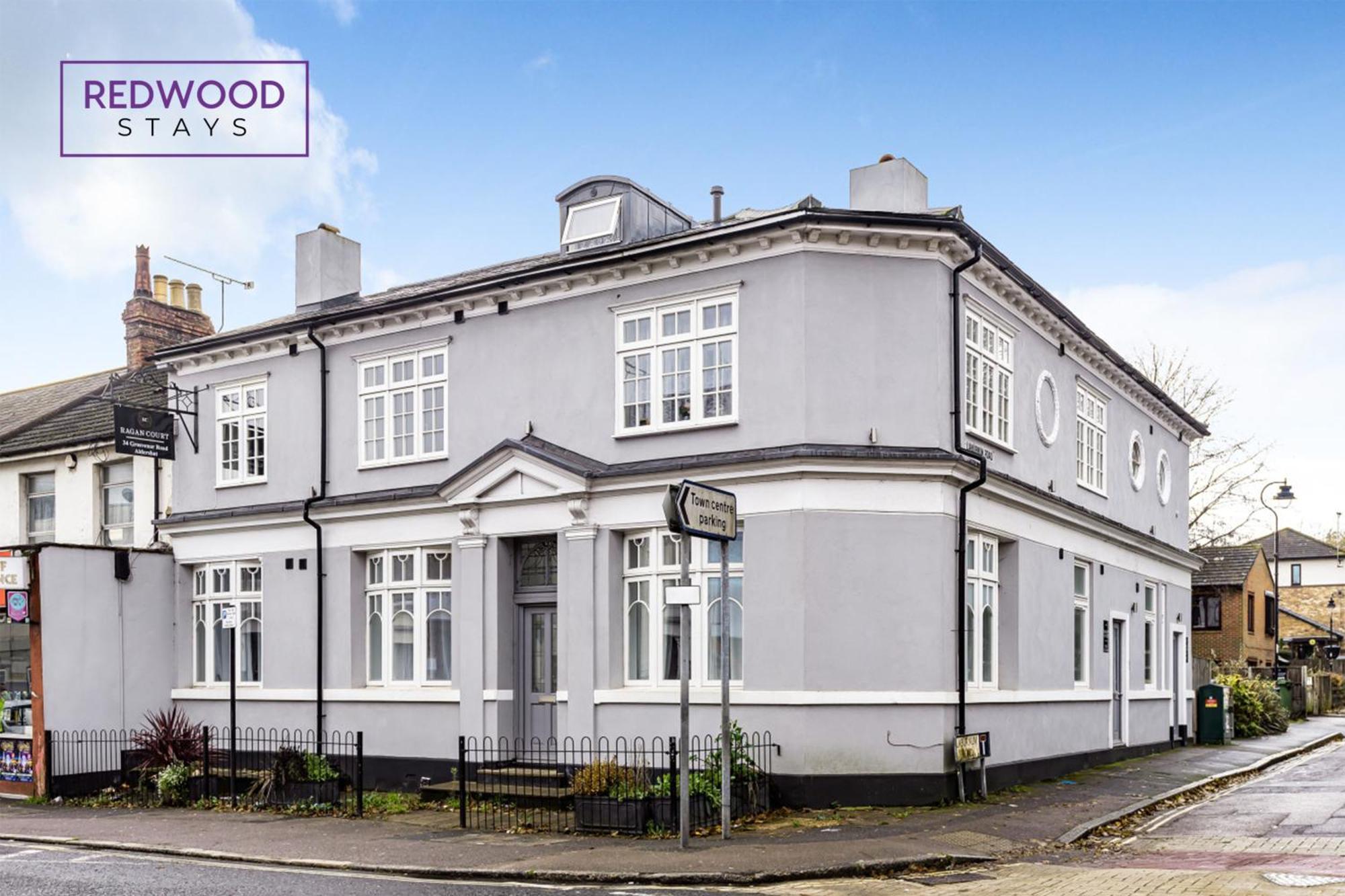 1 Bed 1 Bath Town Center Apartments For Corporates & Contractors, Wifi, Netflix And Parking On Selected Units By Redwood Stays Aldershot Esterno foto