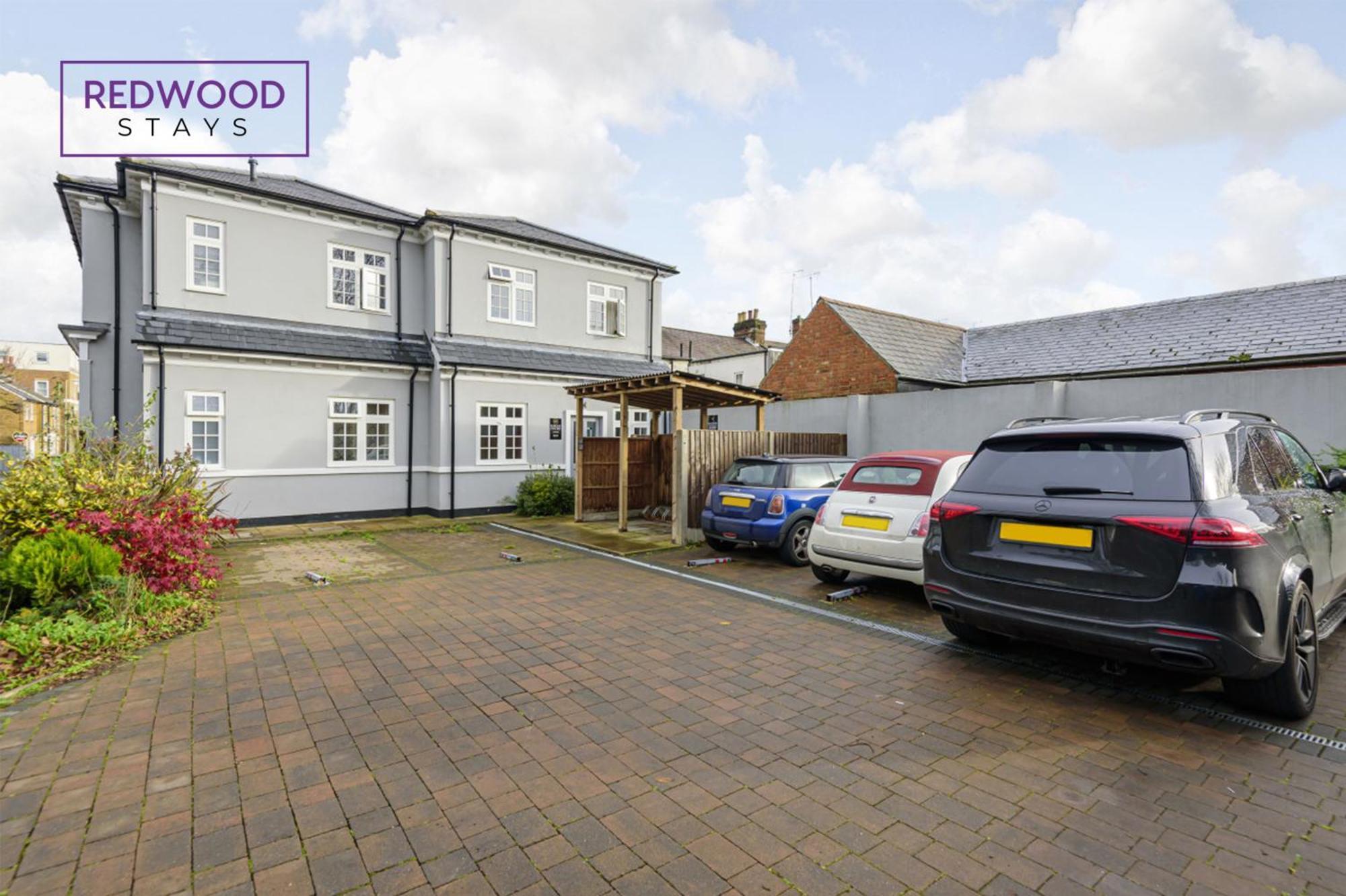 1 Bed 1 Bath Town Center Apartments For Corporates & Contractors, Wifi, Netflix And Parking On Selected Units By Redwood Stays Aldershot Esterno foto