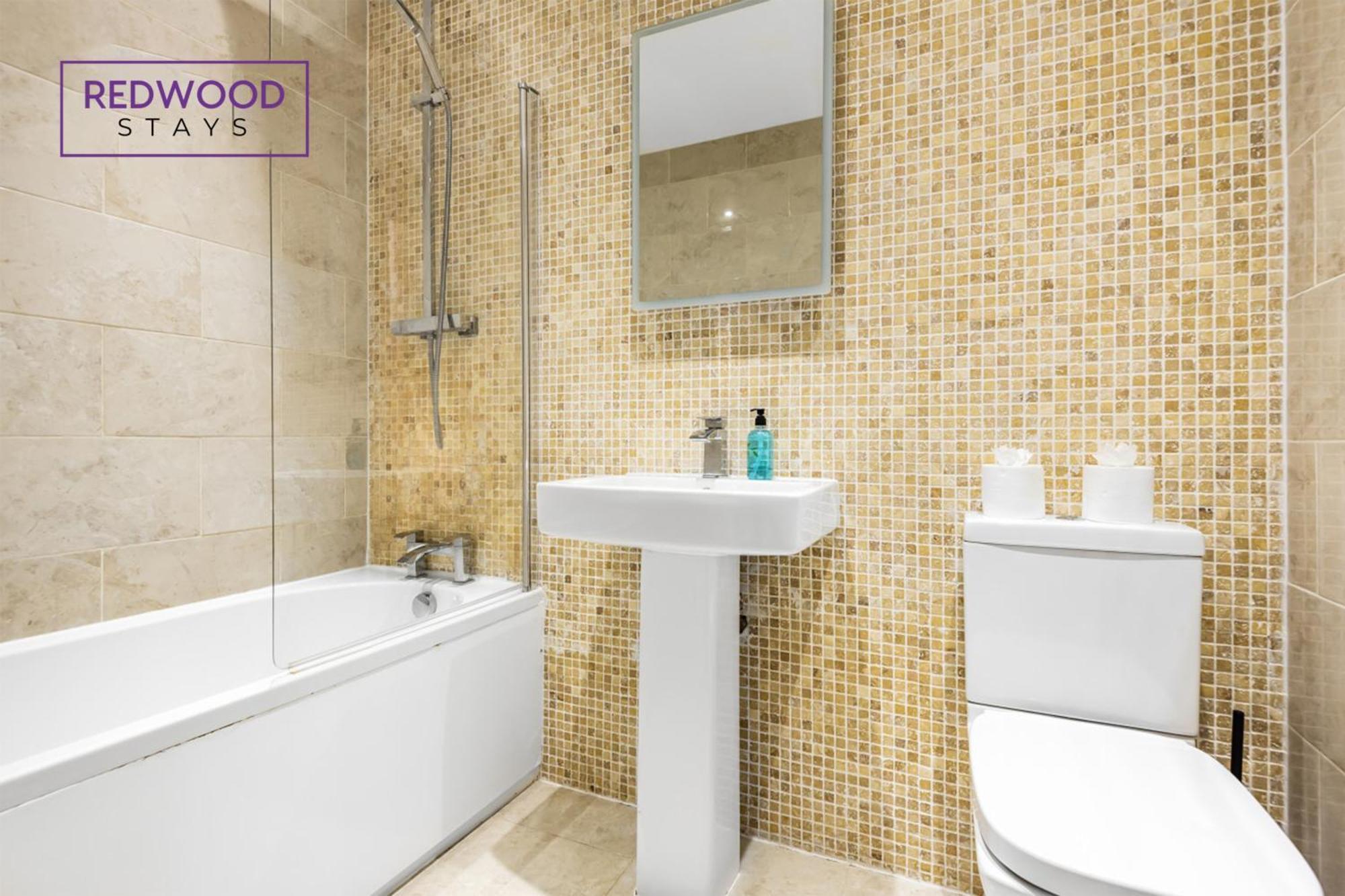 1 Bed 1 Bath Town Center Apartments For Corporates & Contractors, Wifi, Netflix And Parking On Selected Units By Redwood Stays Aldershot Esterno foto