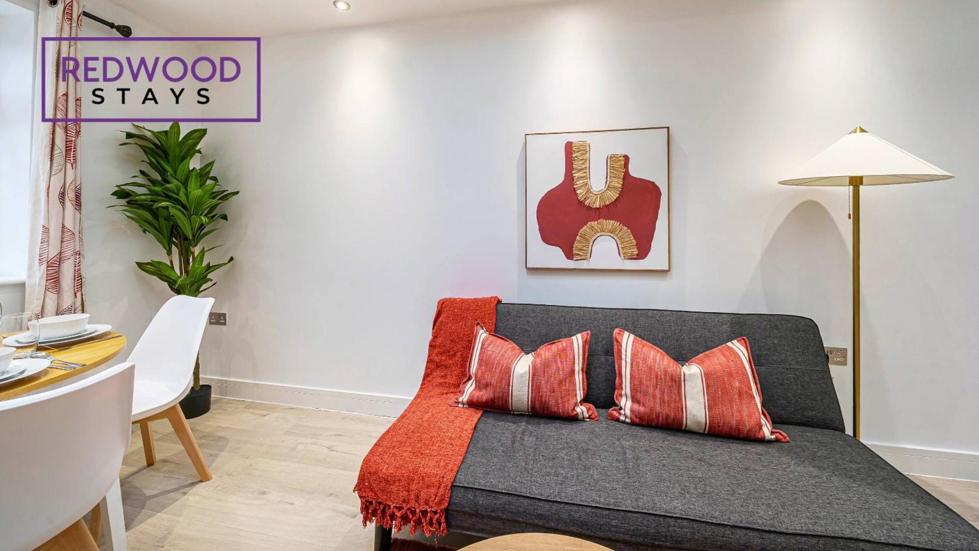 1 Bed 1 Bath Town Center Apartments For Corporates & Contractors, Wifi, Netflix And Parking On Selected Units By Redwood Stays Aldershot Esterno foto