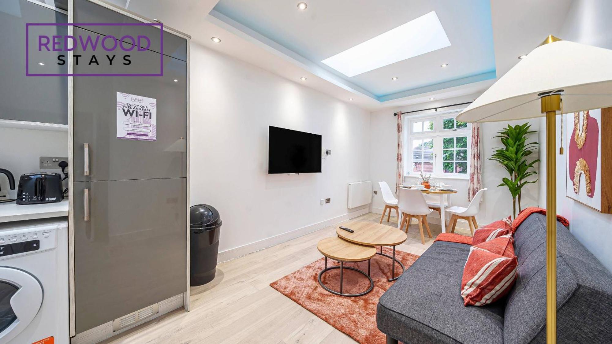 1 Bed 1 Bath Town Center Apartments For Corporates & Contractors, Wifi, Netflix And Parking On Selected Units By Redwood Stays Aldershot Esterno foto